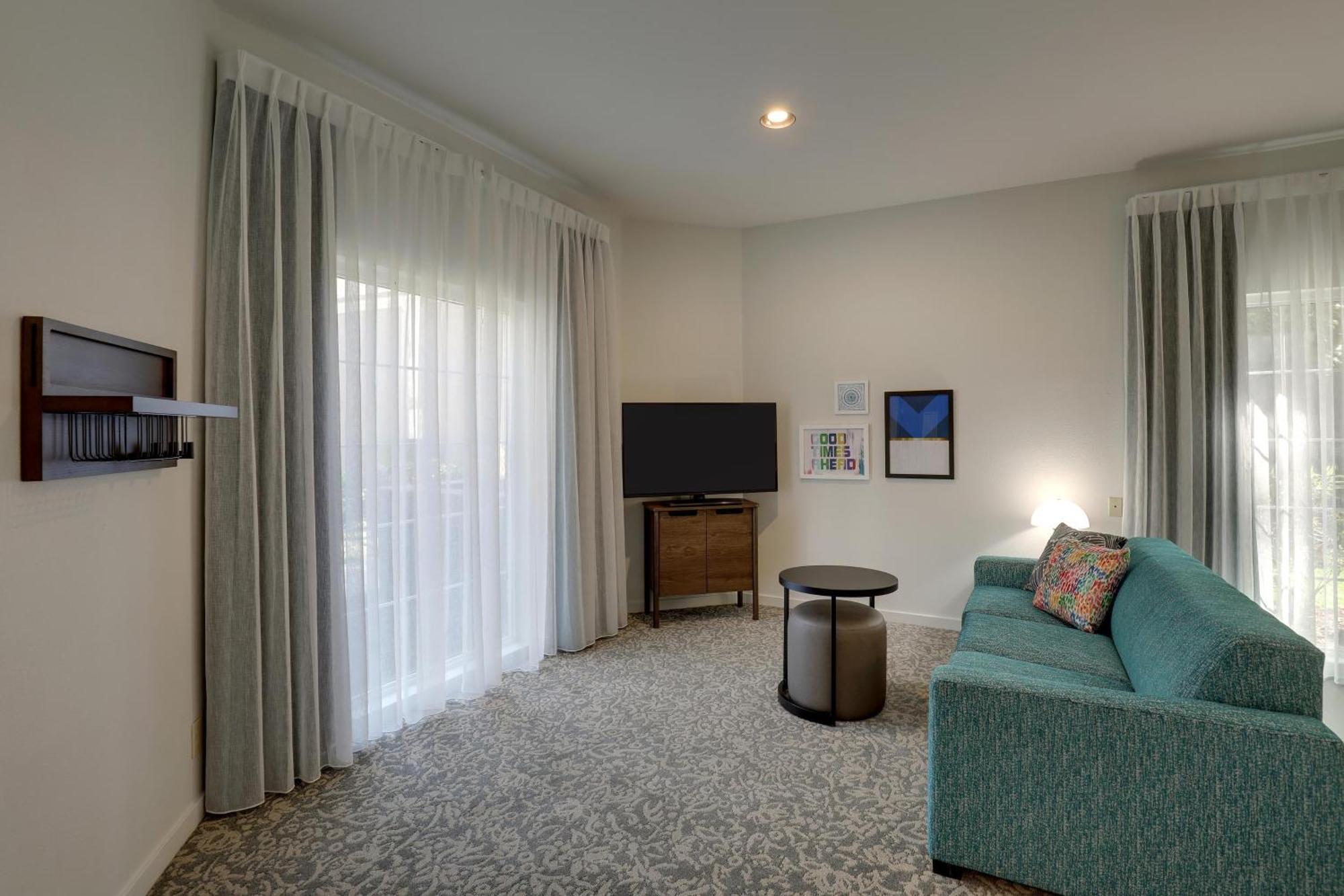 Sonesta Es - Airport 3* São José